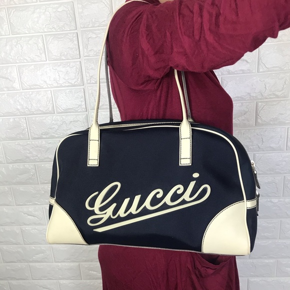 Gucci Handbags - 🎉🎊HOST PICK🎉🎊zipper Gucci bowling bag